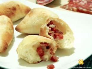 panzerotti_forno_salame_formaggio_ID